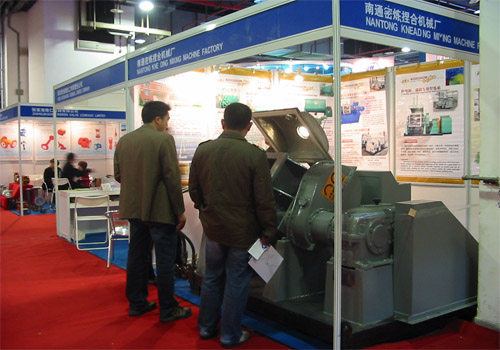 本网2010中国国际塔器与塔填料展参展报道 -