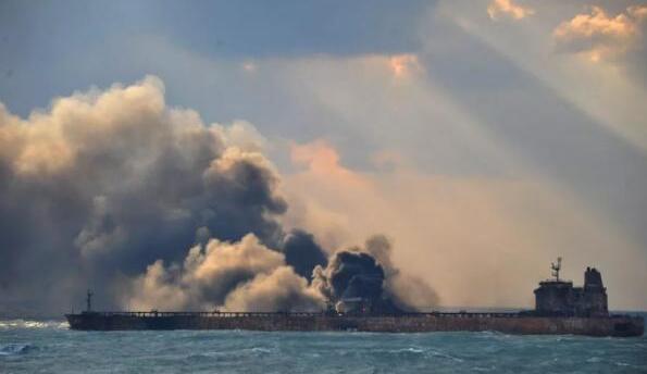 东海撞船凝析油泄影响 挥发物或致大气污染