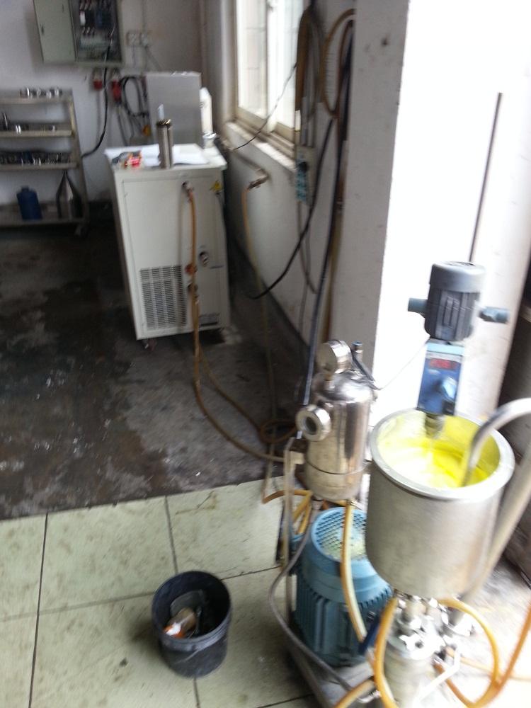 納米二氧化鈦纖維研磨分散機(jī)